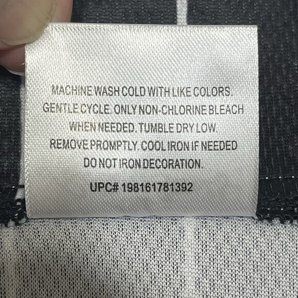 Rolling Stones Men’s Tongue Graphic Black Polyester Baseball Jersey Size Large - Picture 8 of 8